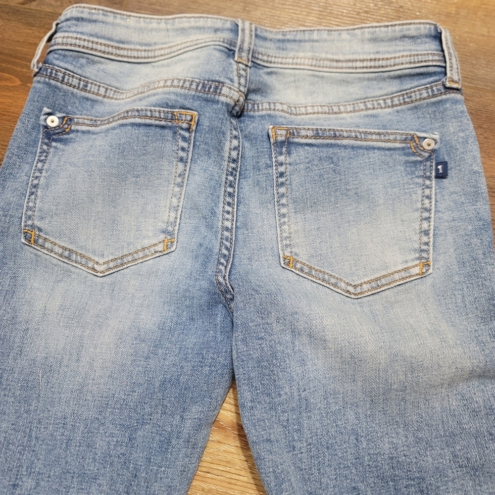 Pilcro Slim Boyfriend Crop Jeans Petite 25 Embroidered Side Stripe EUC - Picture 14 of 15